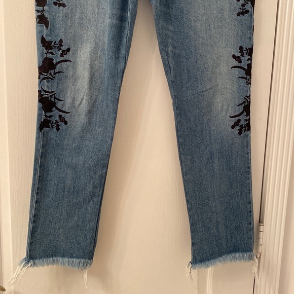 Lucky brand embroidered jeans size 8/29 - Picture 7 of 13